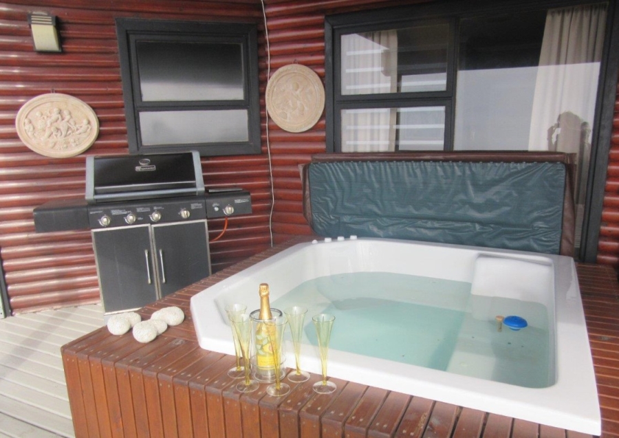 5 Bedroom Property for Sale in De Bakke Western Cape